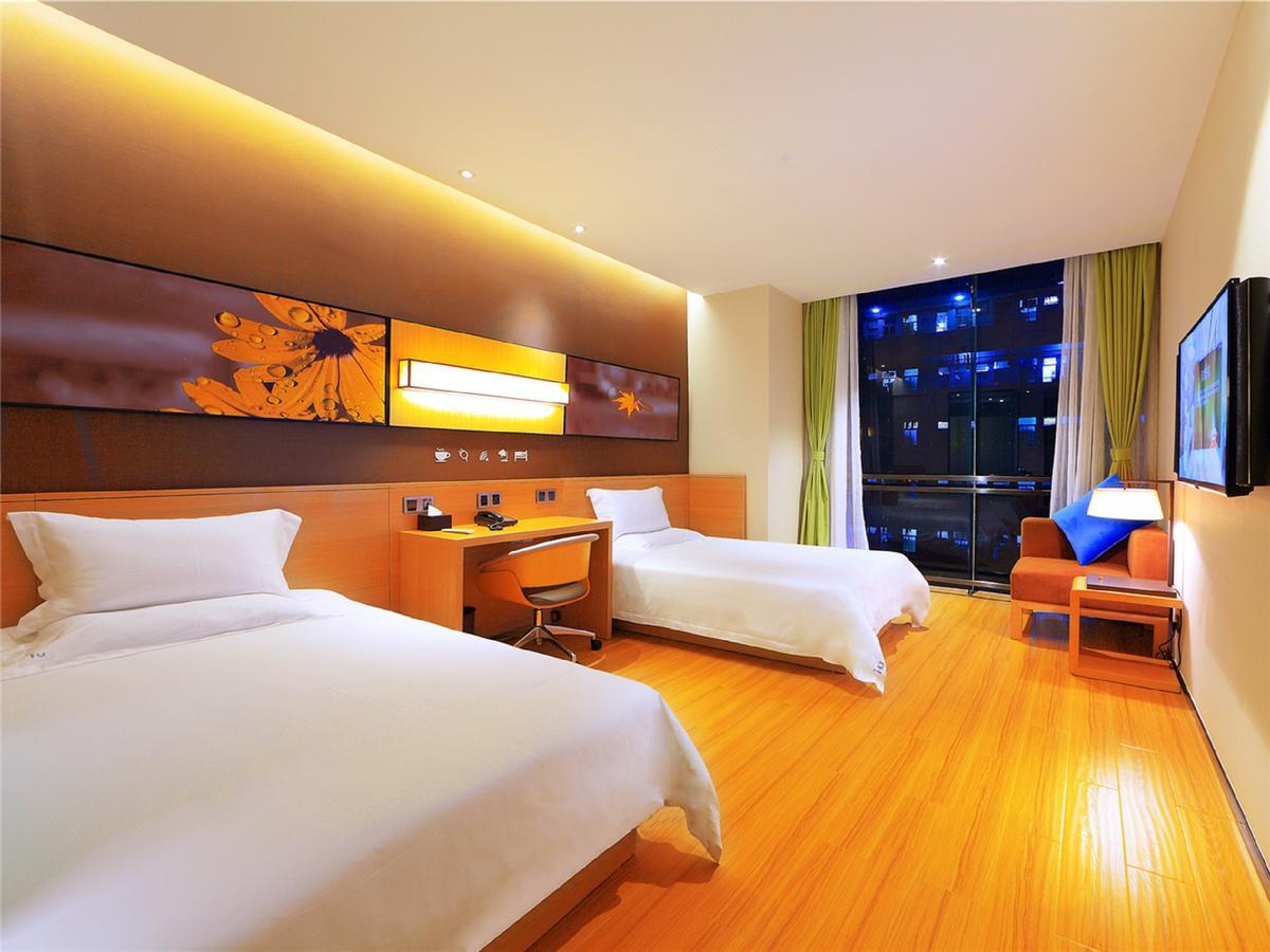 Iu Hotel Guiyang Shibei Road מראה חיצוני תמונה